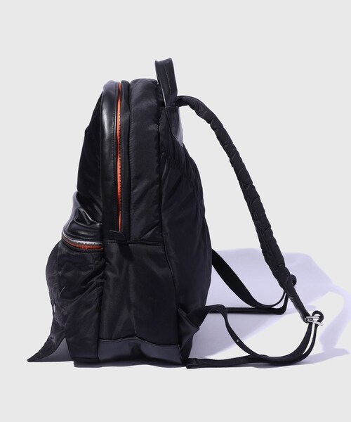 ADAM ET ROPE'（アダムエロペ）の「【MINNESSAK/ミネサック】Backpack（バックパック/リュック・メンズ・ブラック・F）」の3枚目の写真