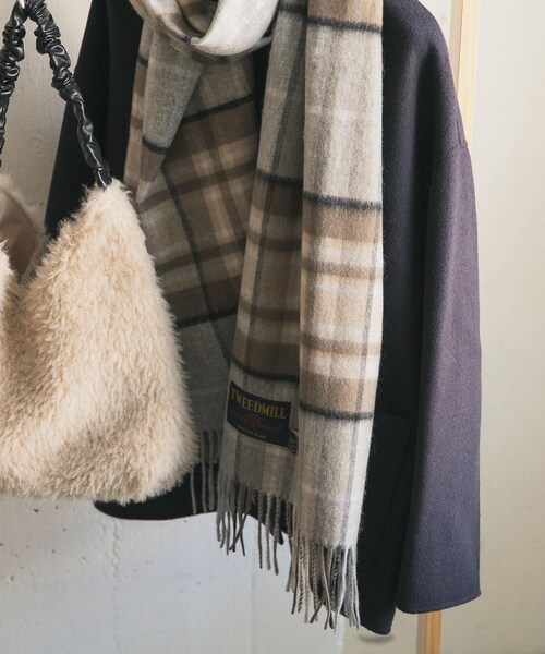 URBAN RESEARCH DOORS(アーバンリサーチドアーズ)の「『一部別注カラー』TWEED MILL Lambswool Stole(マフラー・レディース・Scone CHK/BLU/GRN/CHOCOLATE/McKeller/別注C/GRY/別注T/CHK・Free)」の15枚目の写真