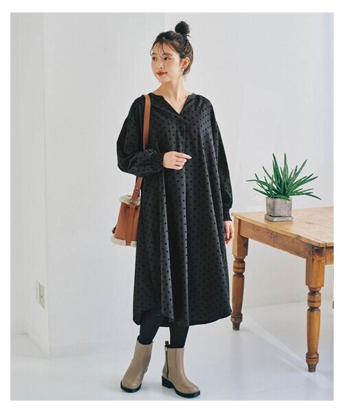 nissen（ニッセン）の「＜大きいサイズ＞ゆるシルエットフロッキードットワンピース（ワンピース・レディース・ブラウン系/チャコールグレー系・L~LL/3L~4L/5L~6L/8L/10L）」の5枚目の写真