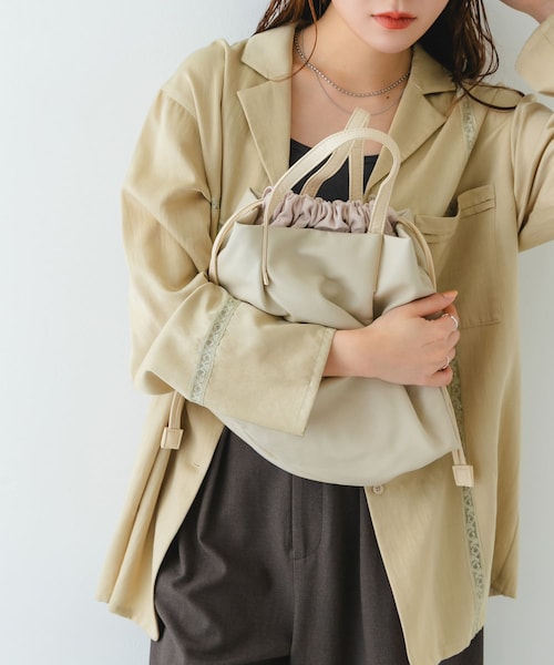 RODE SKO（ロデスコ）の「ウォッシャブルミニショルダーバッグ『Ssize』（ショルダーバッグ・レディース・BEIGE/BLACK/D.SILVER/BLUE GRAY/MINT/OFF/BROWN/YELLOW/LIGHT PINK/CAMEL・one）」の12枚目の写真