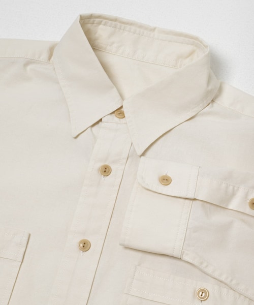 URBAN RESEARCH DOORS(アーバンリサーチドアーズ)の「FORK&SPOON ダブルポケットシャンブレーシャツ(シャツ/ブラウス・メンズ・IVORY/BLUE・4/5)」の3枚目の写真