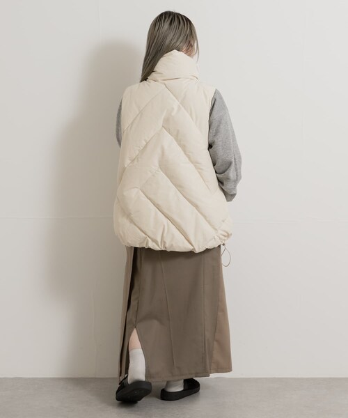 THE GOODLAND MARKET（ザグッドランドマーケット）の「KWD　STAND COLLAR DOWN VEST（その他アウター・レディース・Ivory/Black・one）」の10枚目の写真