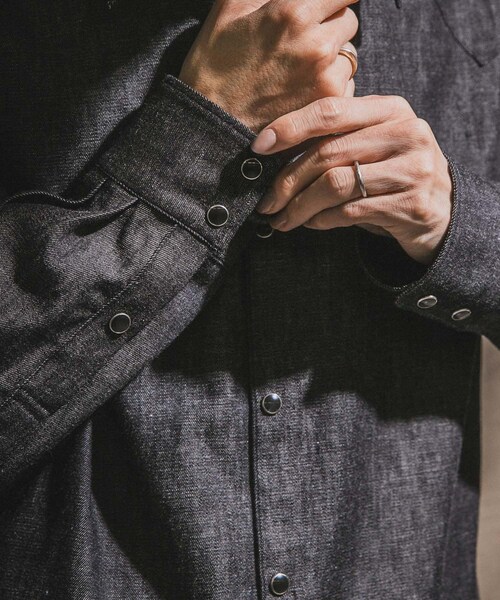 URBAN RESEARCH(アーバンリサーチ)の「『別注』semoh×URBAN RESEARCH Eastern Western shirts(シャツ/ブラウス・メンズ・BLACK・2/3)」の4枚目の写真