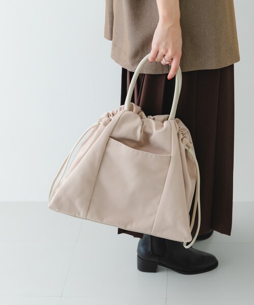 RODE SKO（ロデスコ）の「ショルダー付撥水キンチャクバッグ（ショルダーバッグ・レディース・BLACK/GRAY/IVORY・one）」の8枚目の写真