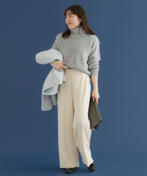 URBAN RESEARCH ROSSO（アーバンリサーチロッソ）の「エアリーヤーンドッキングニットプルオーバー（ニット/セーター・レディース・GRAY/OFF WHITE/BLACK・FREE）」の22枚目の写真