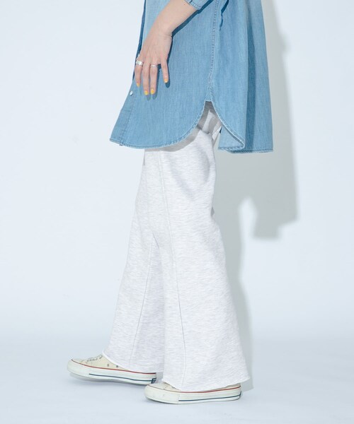 URBAN RESEARCH Sonny Label（アーバンリサーチサニーレーベル）の「GLASSY SEA　sweat flare pants（スウェットパンツ・レディース・GRAY/OATMEAL・FREE）」の20枚目の写真