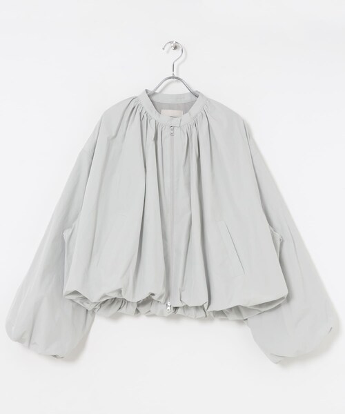 URBAN RESEARCH（アーバンリサーチ）の「AMOMENTO　NECKSHIRRING VOLUMEJUMPER（ノーカラージャケット・レディース・L GREY・0）」の3枚目の写真