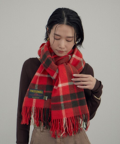 ADAM ET ROPE'(アダムエロペ)の「【TWEEDMILL(ツイードミル)】Knee Rug(大判ストール)(マフラー・レディース・グレー系/カーキ/ターコイズ/レッド系・F)」の4枚目の写真