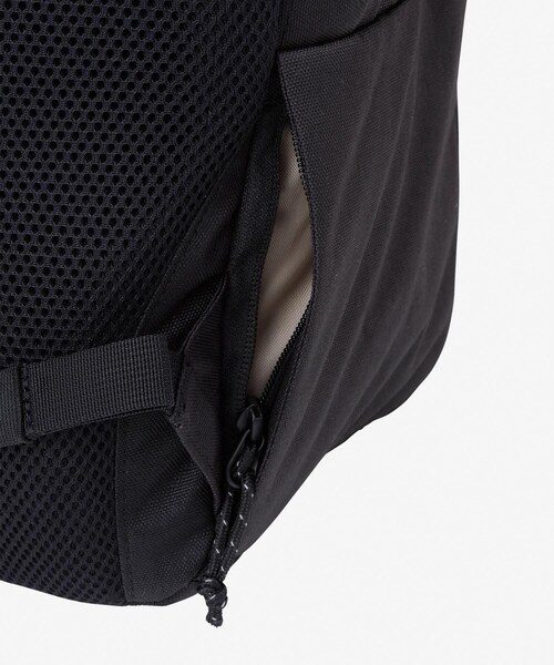 URBAN RESEARCH Sonny Label（アーバンリサーチサニーレーベル）の「THE NORTH FACE　Boulder Daypack（バックパック/リュック・メンズ・ブラック/クラシックカーキ/ギャラクシー・one）」の8枚目の写真