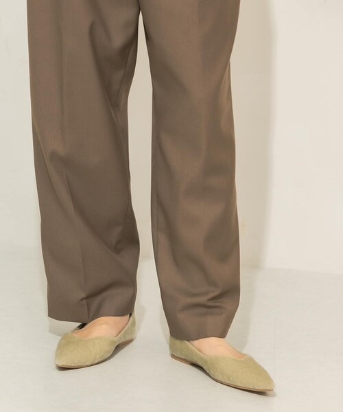 KBF（ケイビーエフ）の「ポインテッドトゥフェイクファーパンプス（パンプス・レディース・NAVY/BEIGE・36/37/38）」の5枚目の写真