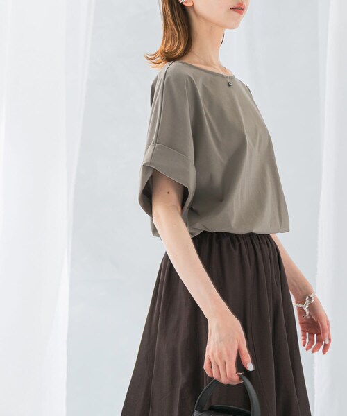 URBAN RESEARCH ROSSO（アーバンリサーチロッソ）の「UVカットデザインスリーブプルオーバー（Tシャツ/カットソー・レディース・OFF WHITE/MOCHA/YELLOW/NAVY・FREE）」の16枚目の写真