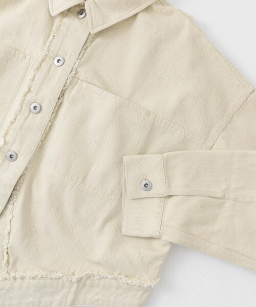 KBF（ケイビーエフ）の「フリンジカーブヘムジャケット（カバーオール・レディース・KHAKI/IVORY・one）」の12枚目の写真