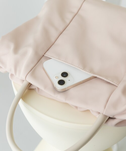 RODE SKO（ロデスコ）の「ショルダー付撥水ミニキンチャクバッグ（ショルダーバッグ・レディース・BLACK/GRAY/IVORY・one）」の5枚目の写真