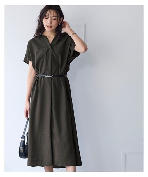 nissen（ニッセン）の「＜大きいサイズ＞【美極シャツ】スリットネックワンピース（ワンピース・レディース・チャコール/オフベージュ/サーモンピンク/サックス・【不要1】/【不要2】/L/LL/3L/4L/5L/6L/8L/10L）」の21枚目の写真