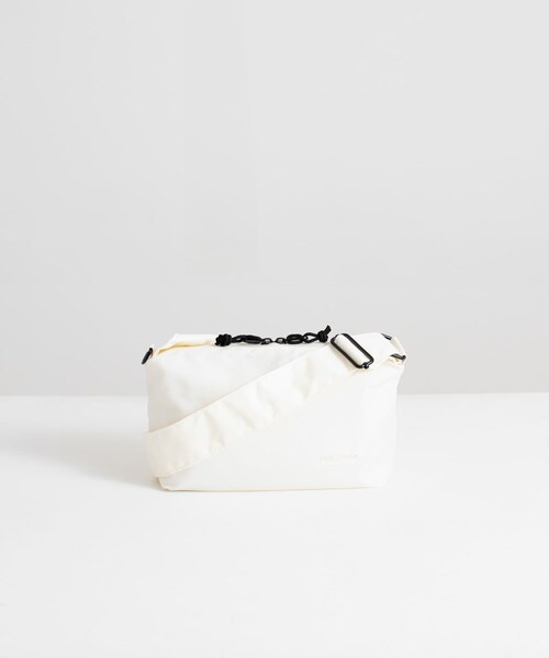 URBAN RESEARCH DOORS(アーバンリサーチドアーズ)の「『別注』YAKPAK×DOORS SHOULDER BAG S(ショルダーバッグ・メンズ・BLACK/CHARCOAL/BROWN/WHITE・-)」の7枚目の写真