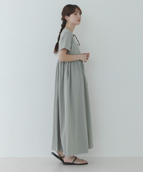 URBAN RESEARCH Sonny Label（アーバンリサーチサニーレーベル）の「『別注』CHAMPION×Sonny Label　ギャザーワンピース（ワンピース・レディース・ブラック/ネイビー/グリーン・Free）」の19枚目の写真