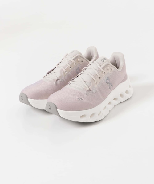 URBAN RESEARCH DOORS（アーバンリサーチドアーズ）の「On　Cloudtilt（スニーカー・レディース・Arctic/Ice/Pearl/Fade/EclipseBlk/EclipseLil/Castor/Pe・23.5/24/24.5/25/25.5）」の2枚目の写真