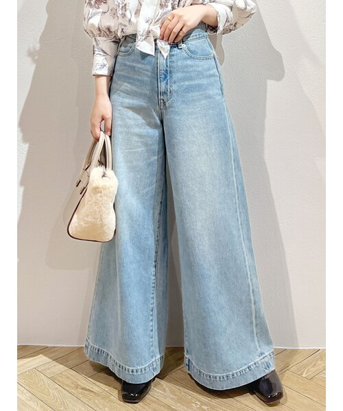 MERCURYDUO（マーキュリーデュオ）の「フレアフルレングスデニム（デニムパンツ・レディース・アイスブルー/ネイビー・M/S）」の17枚目の写真