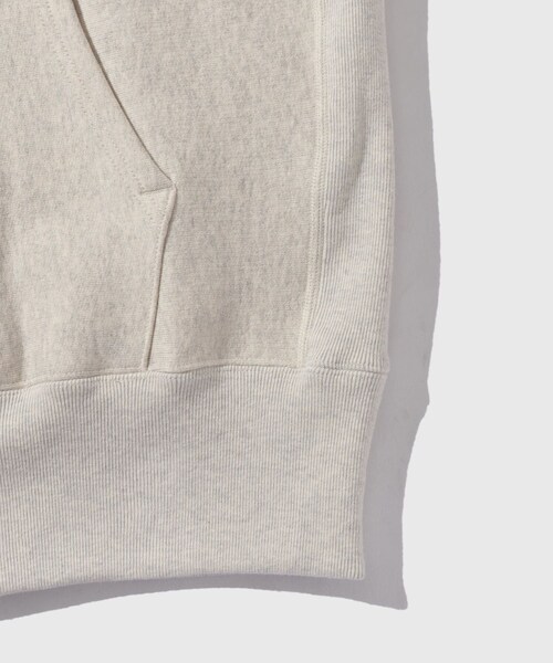 ADAM ET ROPE'（アダムエロペ）の「【Champion/チャンピオン】REVERSE WEAVE PULLOVER AFTER HOODED（パーカー・メンズ・ライトグレー・L/M/XL）」の8枚目の写真
