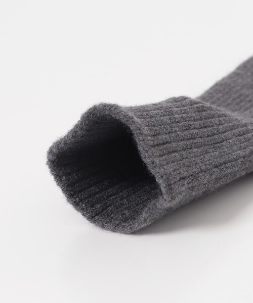 URBAN RESEARCH DOORS（アーバンリサーチドアーズ）の「ノットピリンググローブ（ベルト・レディース・OATMEAL/MUSTARD/RED/CHARCOAL・One）」の8枚目の写真