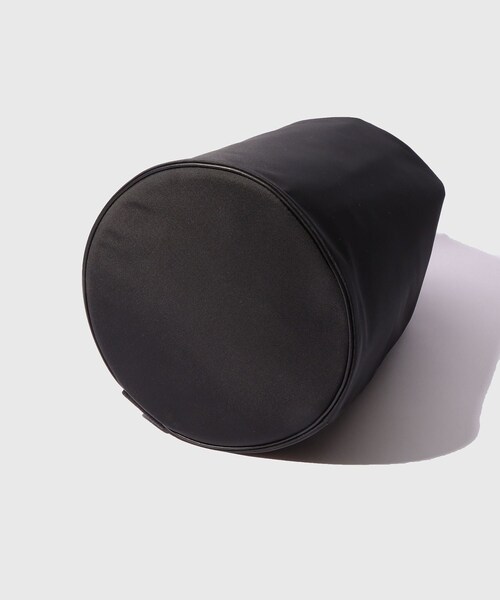 ADAM ET ROPE'(アダムエロペ)の「【AURALEE/オーラリー】CORDURA NYLON SHOULDER BAG MADE BY AETA(ショルダーバッグ・メンズ・ブラック・F)」の6枚目の写真