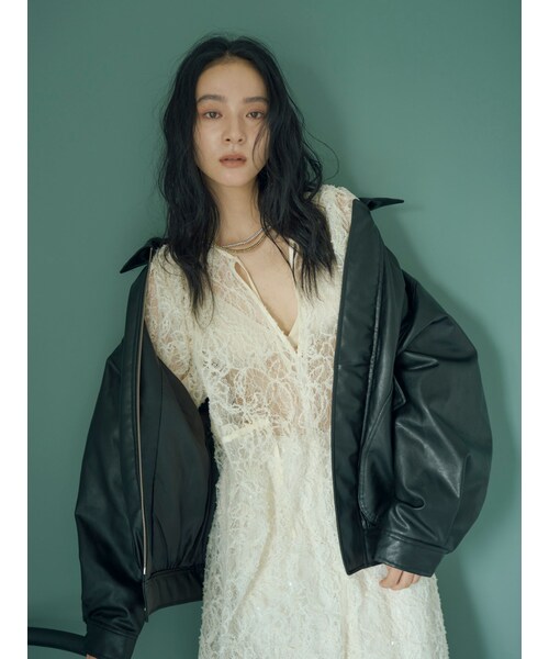 Ungrid（アングリッド）の「ポケットデザインフェイクレザーブルゾン（ブルゾン・レディース・ブラック/ブラウン・F）」の3枚目の写真
