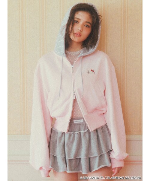 CALNAMUR（カルナムール）の「【HELLO KITTYコラボ】スウェットコンパクトフーディー（スウェット・レディース・チャコールグレー/ピンク/ネイビー・F）」の11枚目の写真
