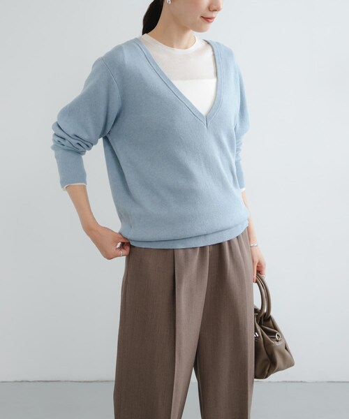 URBAN RESEARCH（アーバンリサーチ）の「new basic　カシミヤコットンVネックチュニックニット（チュニック・レディース・KHAKI/PINK/SAX・FREE）」の17枚目の写真
