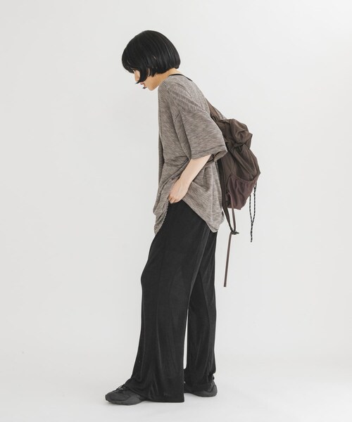 KBF（ケイビーエフ）の「シャイニーフレアイージーパンツ（その他パンツ・レディース・CHARCOAL/BLACK/BEIGE・One）」の9枚目の写真
