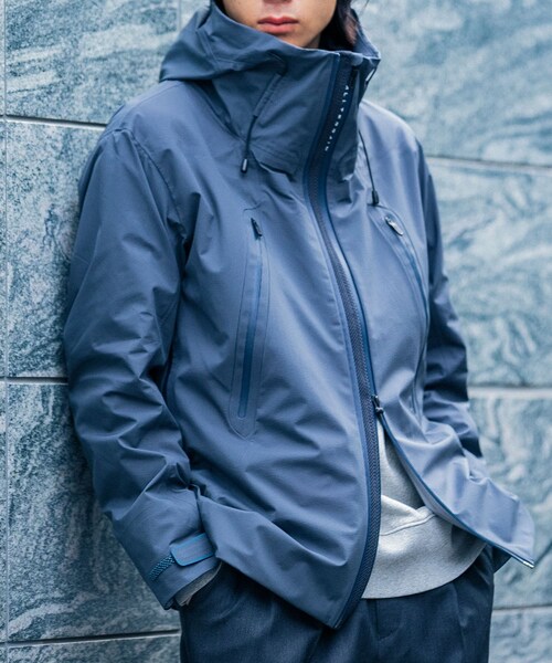 URBAN RESEARCH（アーバンリサーチ）の「『別注』DESCENTE ALLTERRAIN×URBAN RESEARCH　CREAS（マウンテンパーカー・メンズ・GRAPHITE・M/L/O）」の5枚目の写真