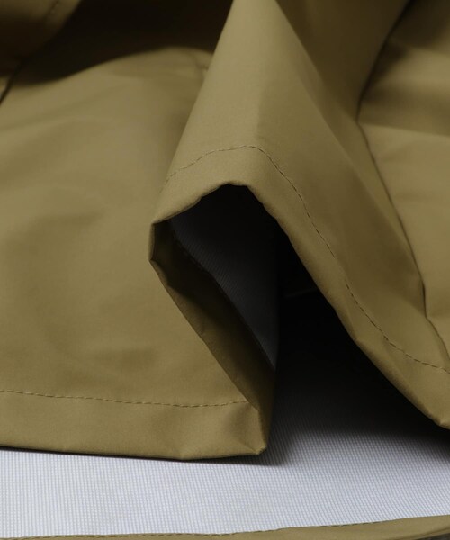 ITEMS URBANRESEARCH(アイテムズ アーバンリサーチ)の「撥水×防風 3Layerショートトレンチ(ステンカラーコート・メンズ・BLACK/DARK BEIGE・M/L)」の12枚目の写真