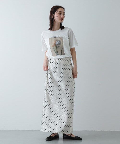 SENSE OF PLACE by URBAN RESEARCH(センスオブプレイスバイアーバンリサーチ)の「サテンアイラインスカート(スカート・レディース・IVORY/BLACK/CHARCOAL/IVO×BLK/BLK×WHT/BEG×WHT・S/M/TALL)」の21枚目の写真