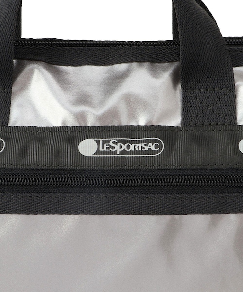 ADAM ET ROPE'（アダムエロペ）の「【LeSportsac for ADAM ET ROPE'】Exclusive Mini Duffel Crosbody（ショルダーバッグ・レディース・シルバー・F）」の18枚目の写真