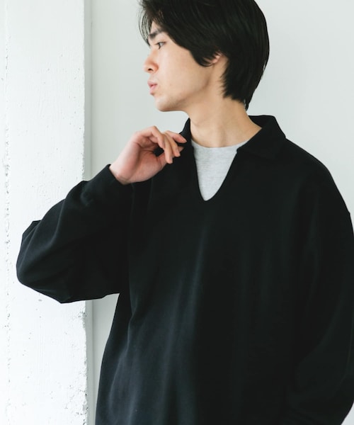 URBAN RESEARCH DOORS(アーバンリサーチドアーズ)の「TOMPKINS裏毛 スキッパースウェット(スウェット・メンズ・GREIGE/BLACK/NAVY・M/L)」の1枚目の写真