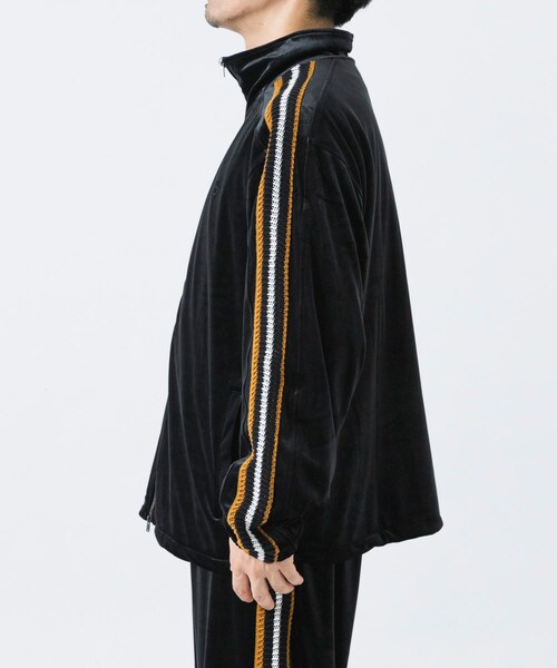 URBAN RESEARCH（アーバンリサーチ）の「The DUFFER N NEPHEWS　VELOUR TRACK JACKET（テーラードジャケット・メンズ・BLACK/NAVY・S/M）」の6枚目の写真