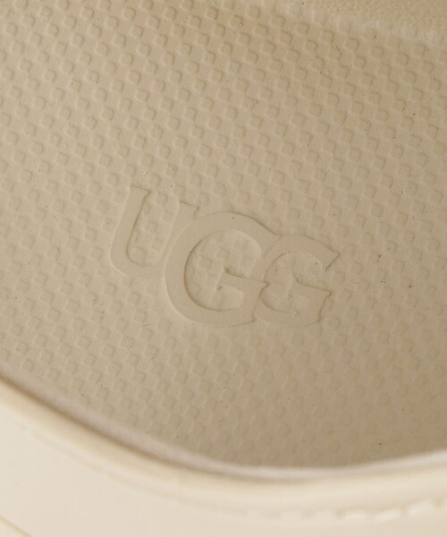 ADAM ET ROPE'(アダムエロペ)の「【UGG(アグ)】W GOLDENGLOW(サンダル・レディース・ブラック/ベージュ・23/24/25)」の19枚目の写真
