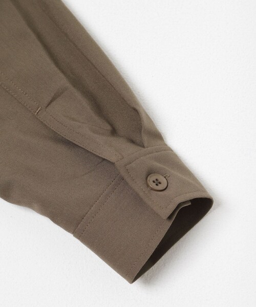ITEMS URBANRESEARCH（アイテムズ アーバンリサーチ）の「『撥水/防汚/接触冷感』多機能ダブルポケットシャツジャケット(楽着シリーズ)（テーラードジャケット・メンズ・CHA/NVY/BEG・M/L）」の18枚目の写真