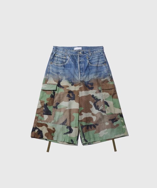 ADAM ET ROPE'(アダムエロペ)の「【TOLQ/トルク】GradationPrintedDenimPants Cargo Shorts(カーゴパンツ・メンズ・グリーン系・2/3)」の2枚目の写真