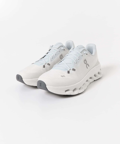 URBAN RESEARCH DOORS（アーバンリサーチドアーズ）の「On　Cloudtilt（スニーカー・レディース・Arctic/Ice/Pearl/Fade/EclipseBlk/EclipseLil/Castor/Pe・23.5/24/24.5/25/25.5）」の6枚目の写真