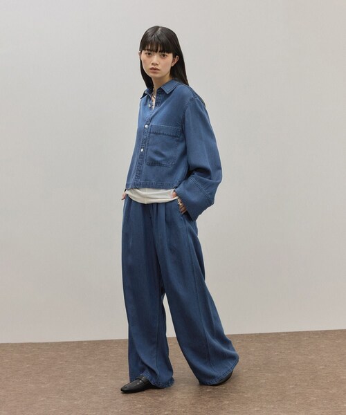 ADAM ET ROPE'(アダムエロペ)の「【定番】・【追加】ライトデニムイージーパンツ(デニムパンツ・レディース・ブラック/ブルー系/サックス・34/36/38)」の21枚目の写真