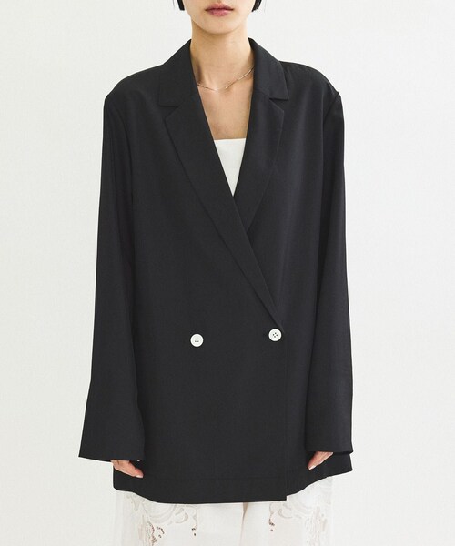 ADAM ET ROPE'(アダムエロペ)の「【サステナブル】ガウンジャケット(テーラードジャケット・レディース・ブラック/オフホワイト・F)」の17枚目の写真