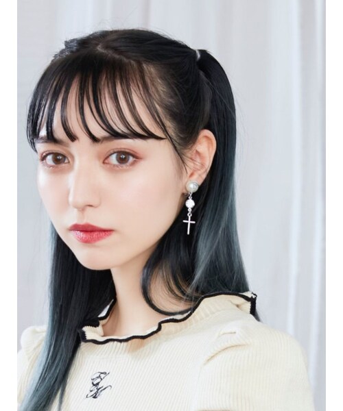 EATME（イートミー）の「クロスビジューイヤリング（イヤリング・レディース・シルバー・F）」の4枚目の写真