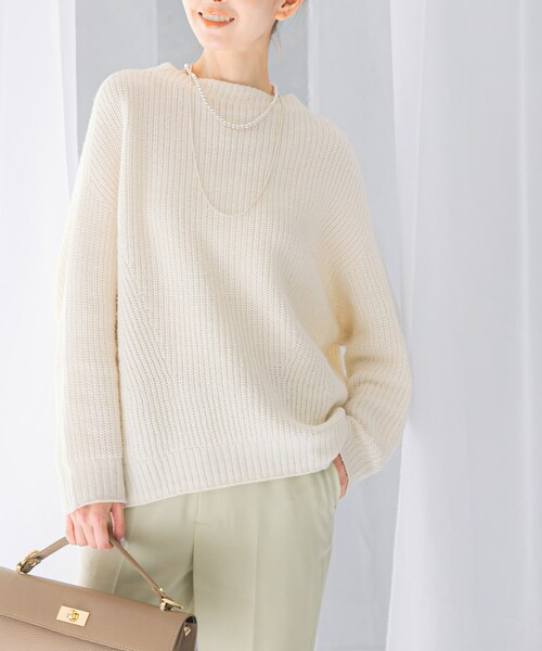 URBAN RESEARCH ROSSO（アーバンリサーチロッソ）の「ボートネックバックスリット畦ニット（ニット/セーター・レディース・OFF WHITE/LEMON/MINT/D/NAVY・FREE）」の7枚目の写真