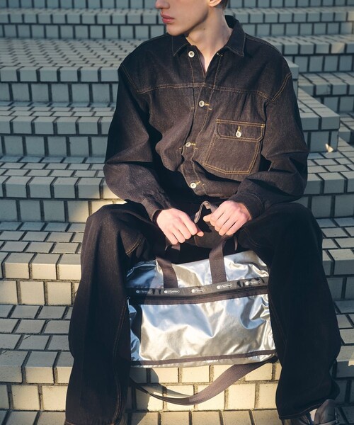 ADAM ET ROPE'(アダムエロペ)の「【LeSportsac for ADAM ET ROPE'】Exclusive Deluxe Med Weeknder(ボストンバッグ・レディース・シルバー・F)」の4枚目の写真