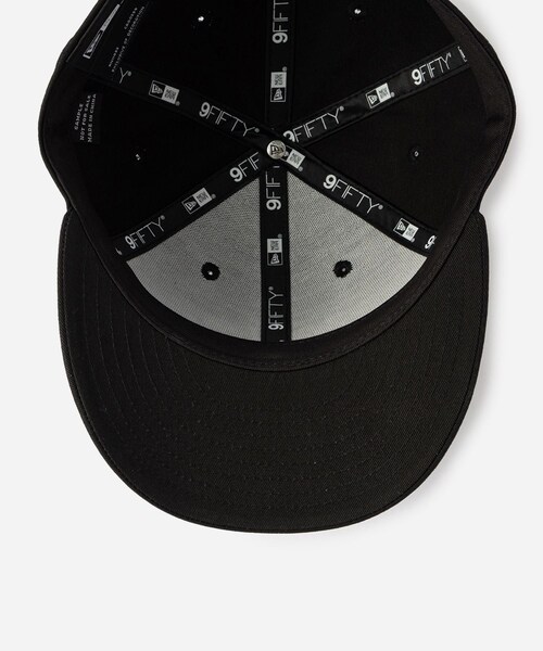 Saturdays NYC(サタデーズ ニューヨークシティ )の「New Era®x Saturdays NYC "Miller" Logo Cap(キャップ・レディース・ブラック/ネイビー・F)」の8枚目の写真