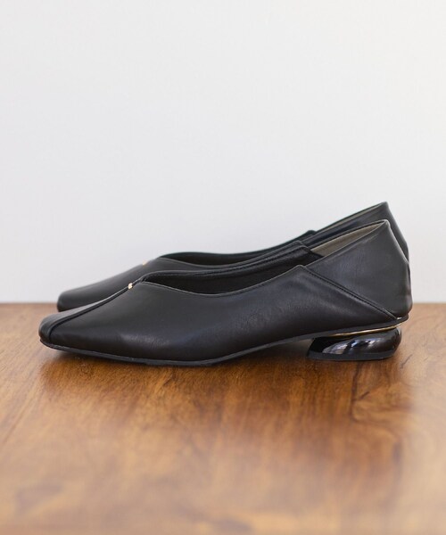 VIS(ビス)の「さっと履けるVカットバブーシュパンプス/2WAY(パンプス・レディース・ブラック/キナリ・L/M/S)」の9枚目の写真