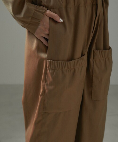 ADAM ET ROPE'(アダムエロペ)の「【J'aDoRe・店舗限定】【Gabriela Coll Garments】LORO PIANA OVERALL(つなぎ/オールインワン・レディース・キャメル・1)」の17枚目の写真