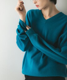 URBAN RESEARCH | ウール100 Vネックルーズソフトニット(ニット/セーター)