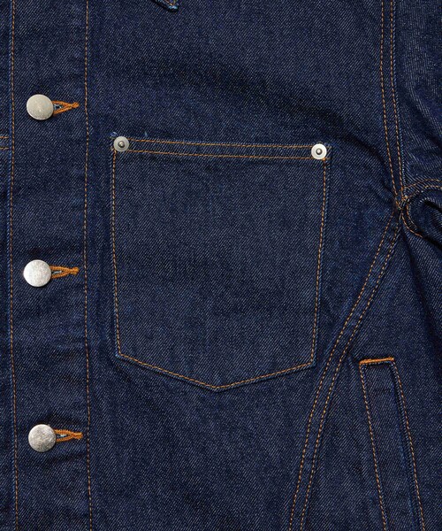 ADAM ET ROPE'(アダムエロペ)の「【NVRFRGT/ネヴァーフォーゲット】DENIM 3D TRUCKER JACKET(デニムジャケット・メンズ・ブラック/ネイビー・1/2)」の7枚目の写真