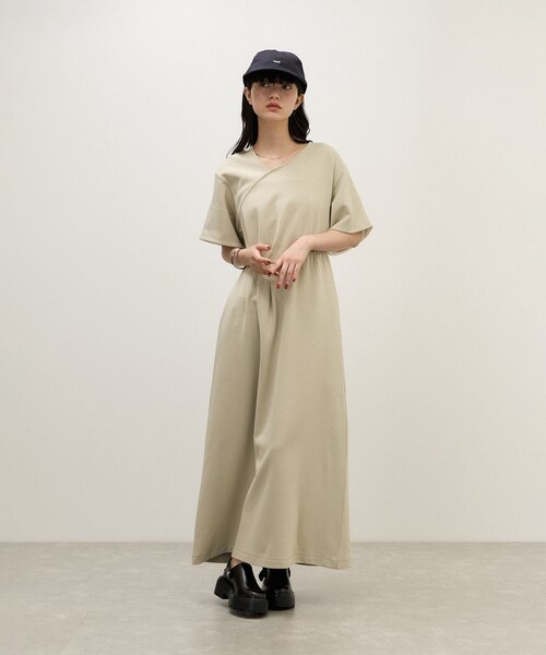 ADAM ET ROPE'(アダムエロペ)の「クロッグスリッポンサンダル(サンダル・レディース・ブラック/ベージュ・36.0/37.0/38.0)」の12枚目の写真